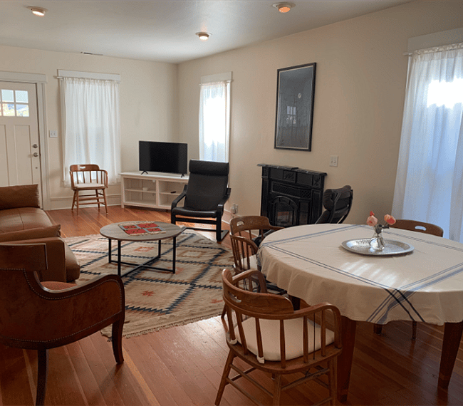 View towards the front door with smart TV and wifi access via Roku.