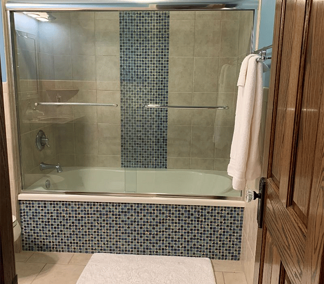 Private ensuite bath