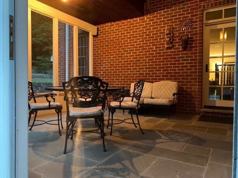 Screened-in porch