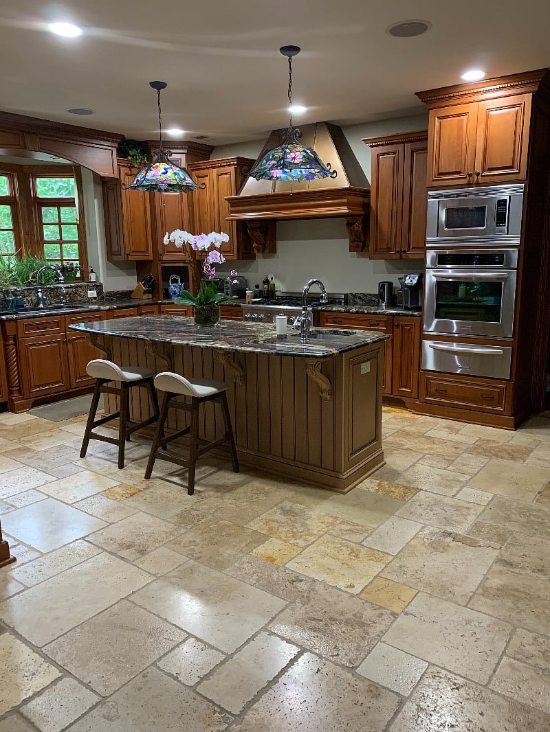 Full equipped kitchen