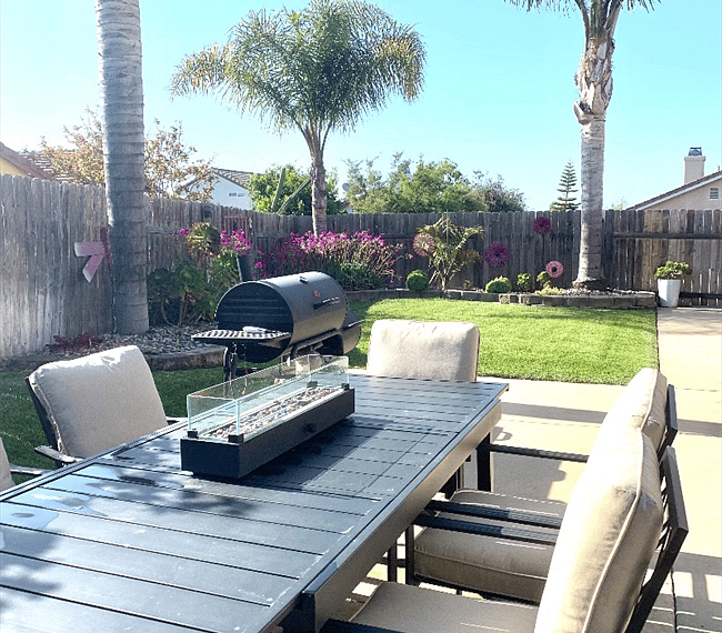 Backyard patio area, Great for entertaining guests or having a quiet dinner! 