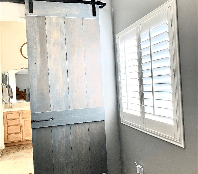Entrance to Master bath.