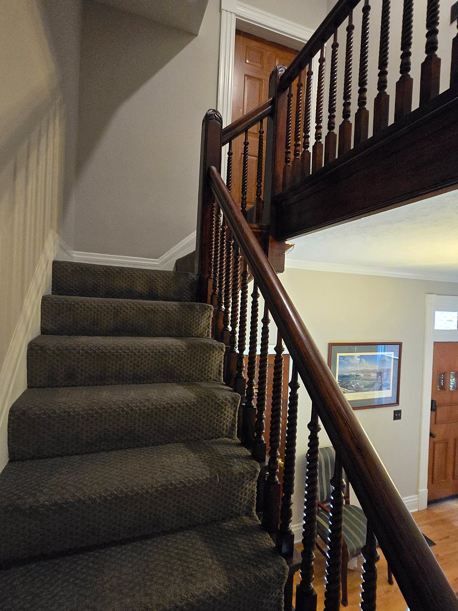 Stairs to 2nd Floor