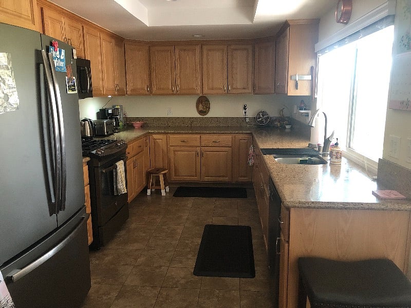 Fully Stocked Kitchen