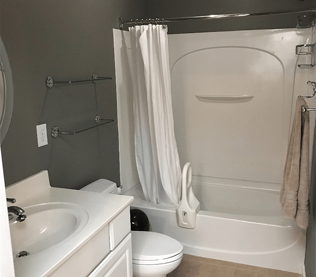 Full bathroom accessible from both bedroom or living room/kitchenette/dining room