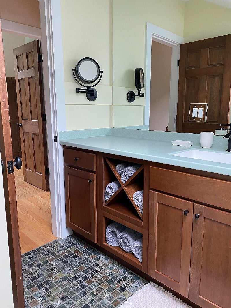 Upstairs bathroom.