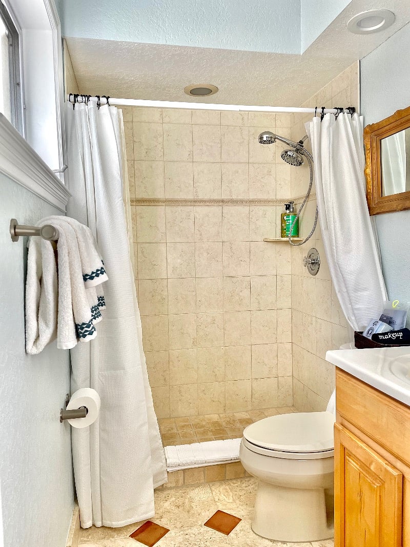 En Suite walk in shower