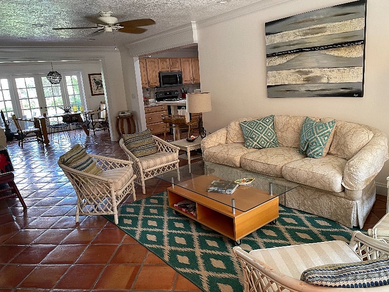 Front sitting room