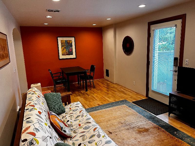 Furnished Finder property 295015_1 photo 4