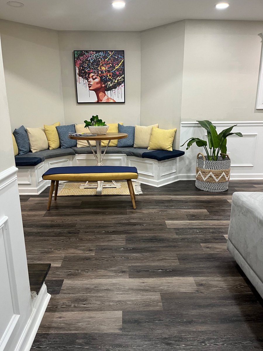 Sitting space for a meal .Sitting area 