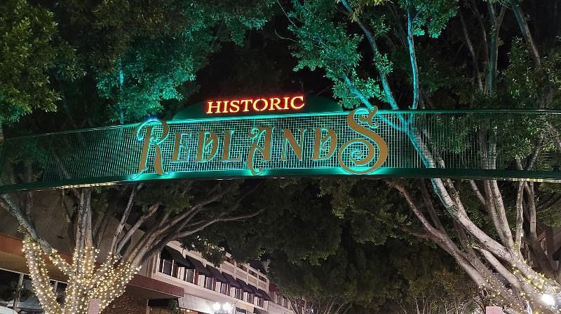 Take a stroll to Historic Redlands downtown for some shopping and good eating.