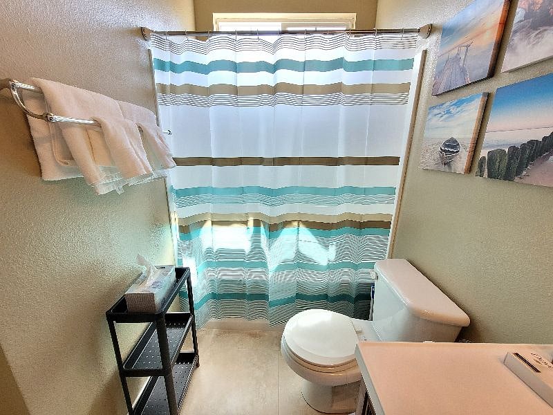 Enjoy a nice bath in this soaking tub.