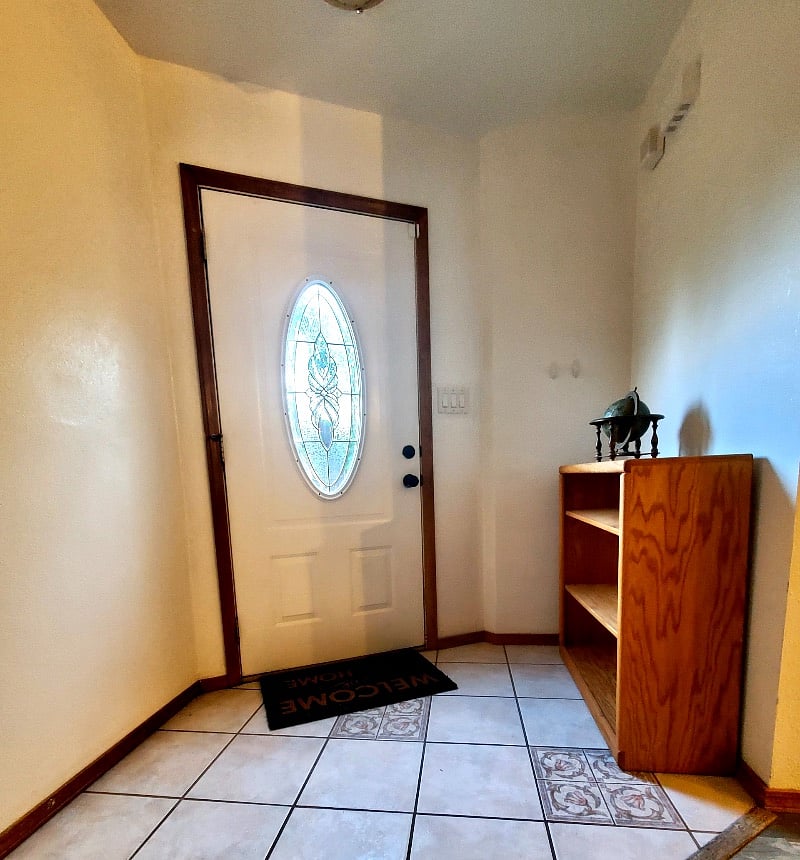 Private entrance to the front door.