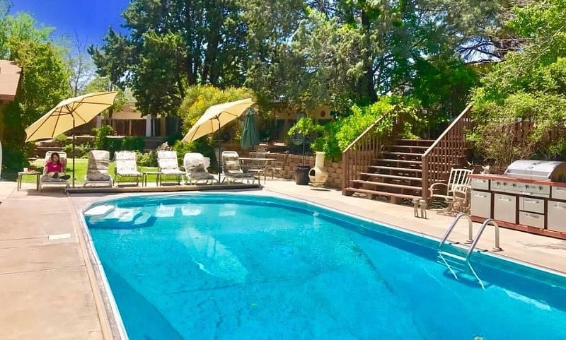 Shared swimming pool with owner of the main house but we hardly use it.