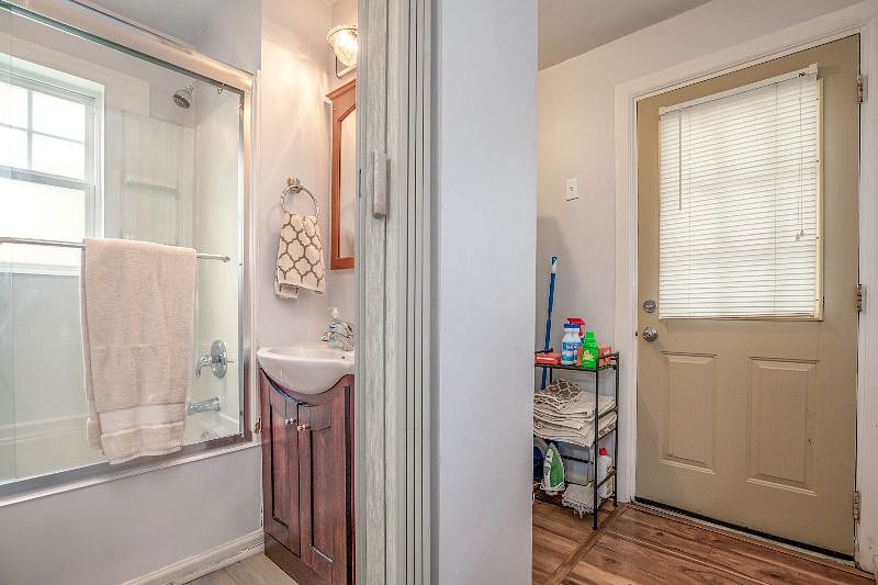 Furnished Finder property 295512_1 photo 8