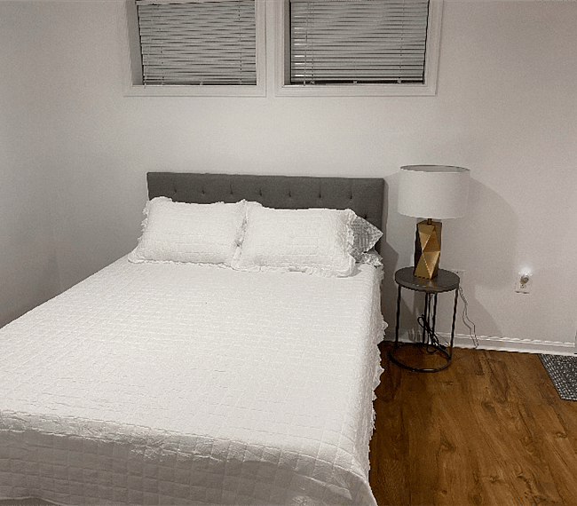 Ample, cozy bedroom 