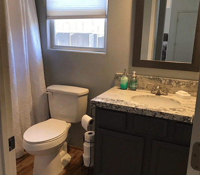 2nd & 3rd Bedroom Bath