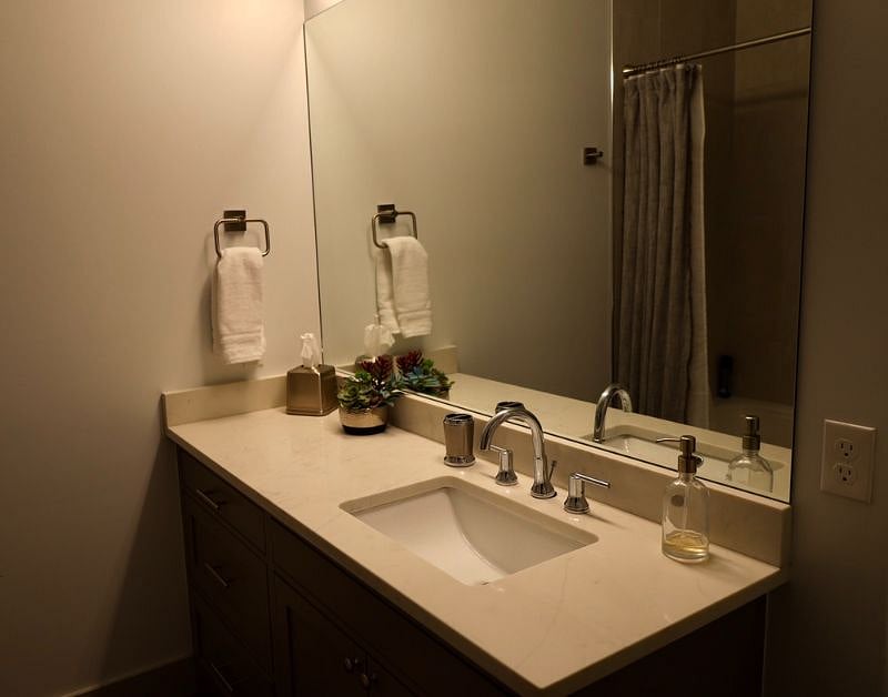 Bedroom 1 ensuite.