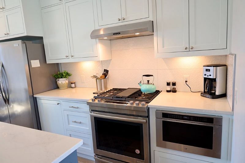 Fully equipped kitchen. (See property description for list of amenities)
