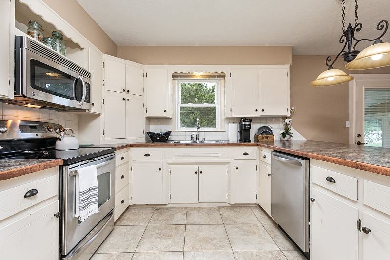 Furnished Finder property 296057_1 photo 7