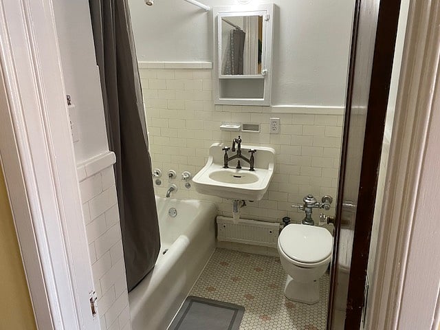 Lovely vintage bathroom