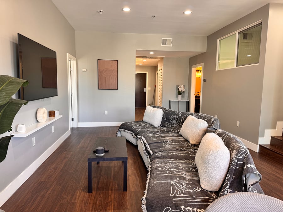 Furnished Finder property 296316_14 photo 1