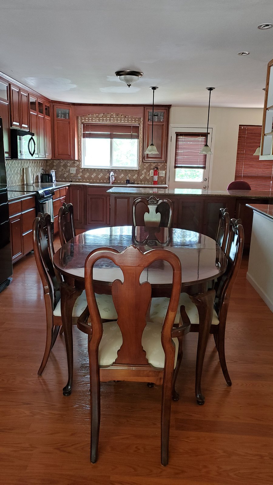 Furnished Finder property 296342_4 photo 9