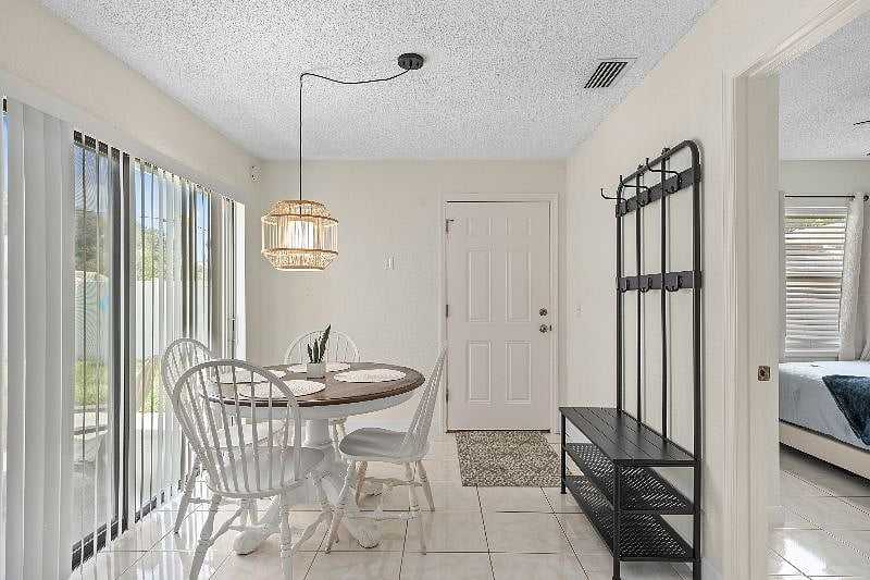 Furnished Finder property 296415_1 photo 3