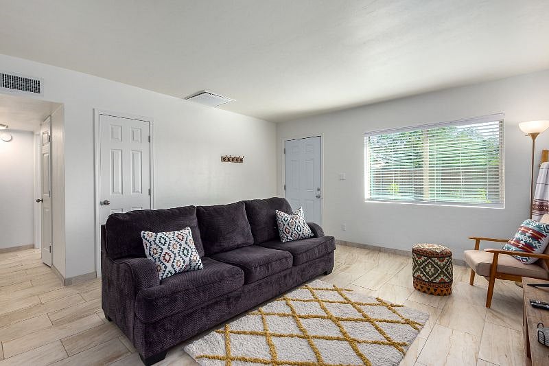 Furnished Finder property 296441_1 photo 3
