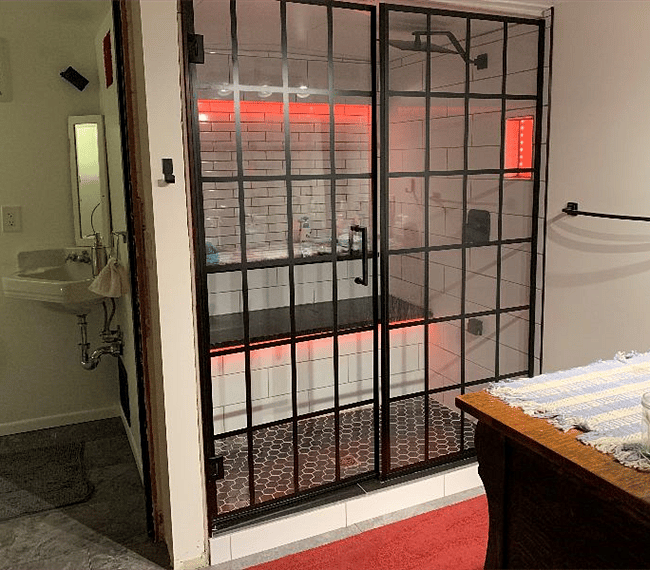 Double shower with steam sauna.