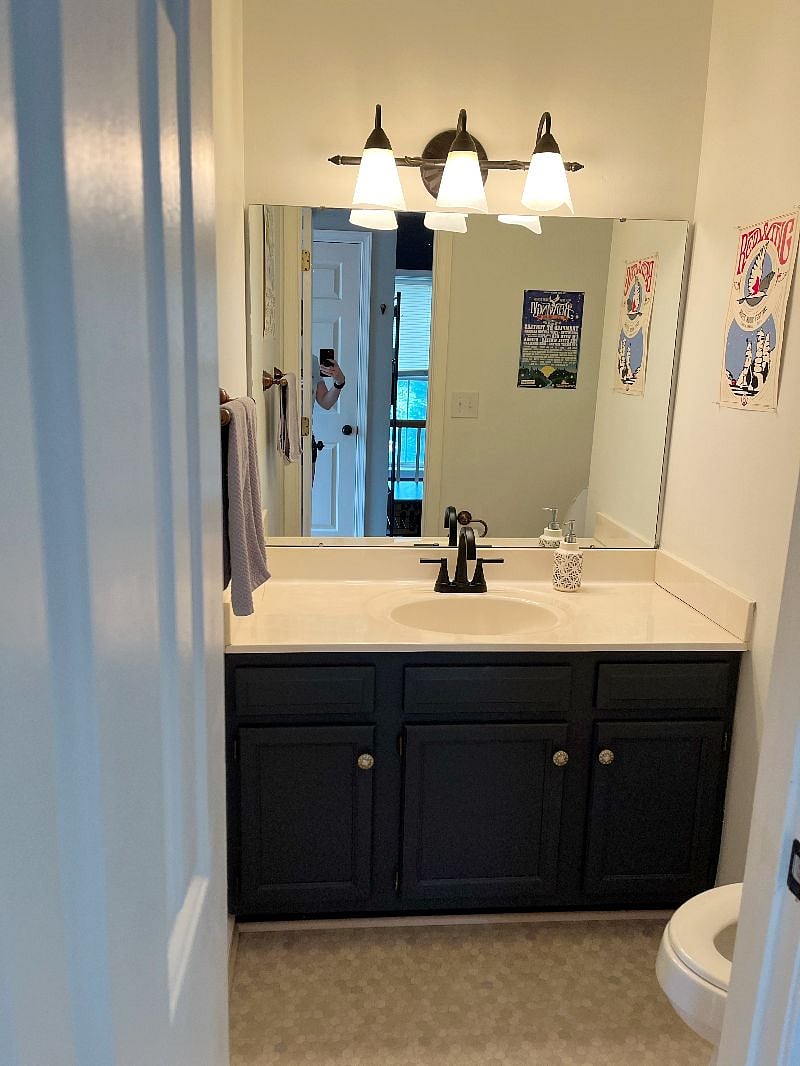 Full bathroom