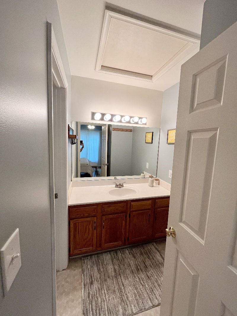 Full bathroom