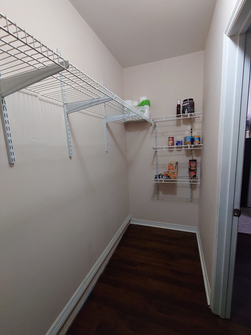 Closet right side