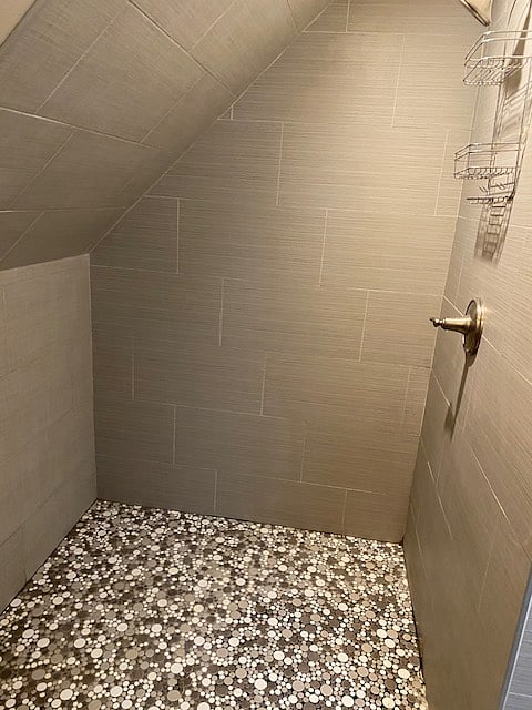 full size shower, hot water on demand