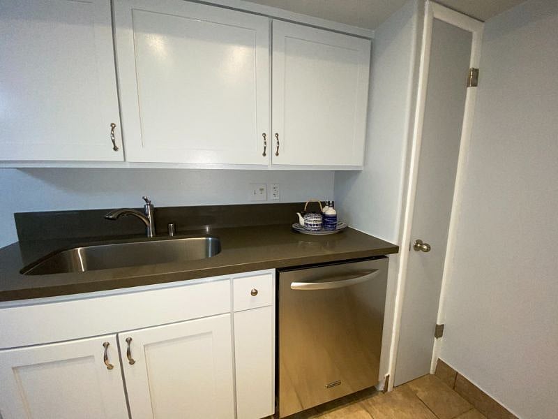 Furnished Finder property 296601_1 photo 3
