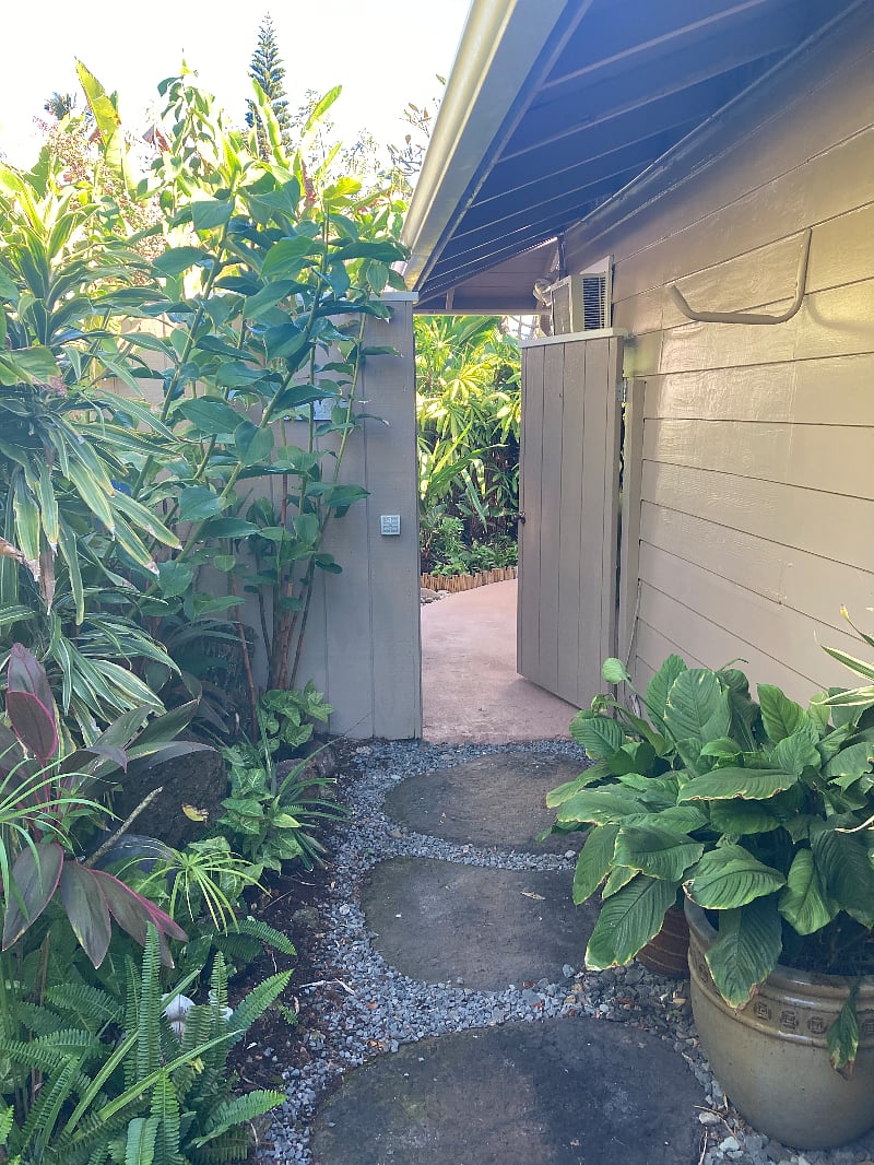 Private entrance to studio.