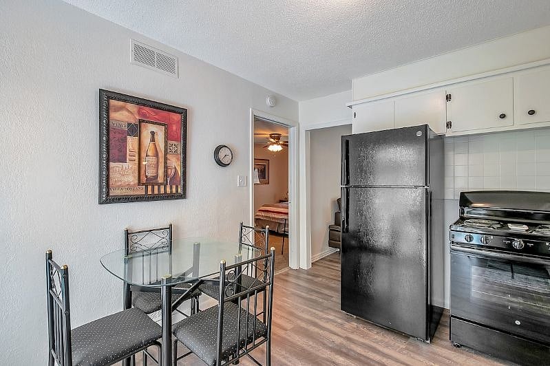 Furnished Finder property 296900_1 photo 7