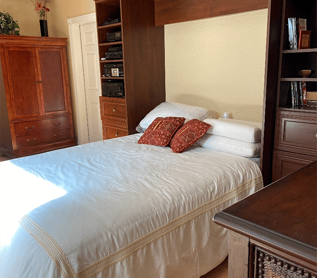 Super comfy queen size bed