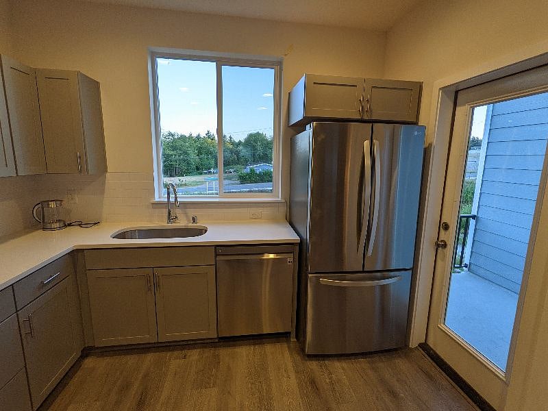 Furnished Finder property 297376_3 photo 8
