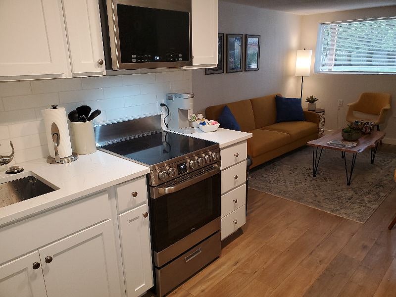 Furnished Finder property 297503_1 photo 5