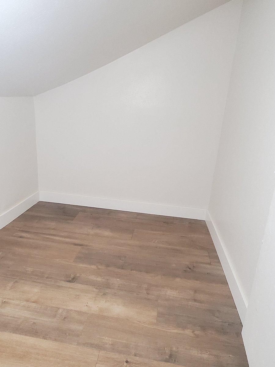 Nice extra storage area in unit.