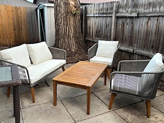 Private, fenced patio area.
