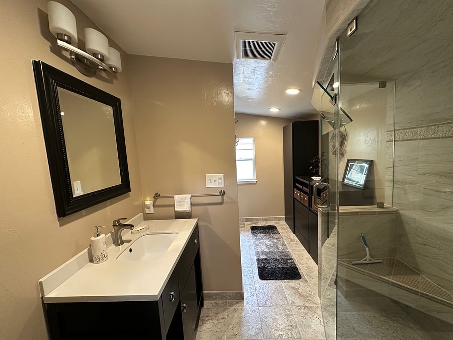Master Bath with fully enclosed shower