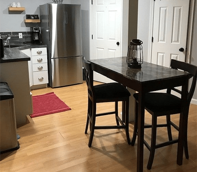 Kitchen/dining area.