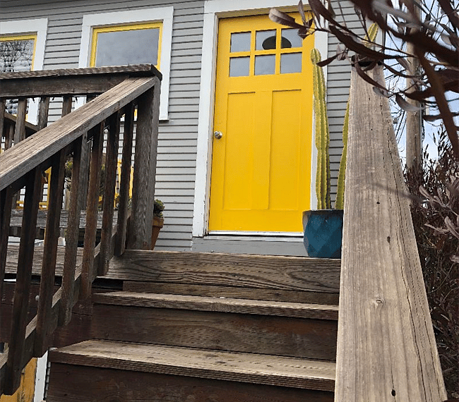 stairs and private entry