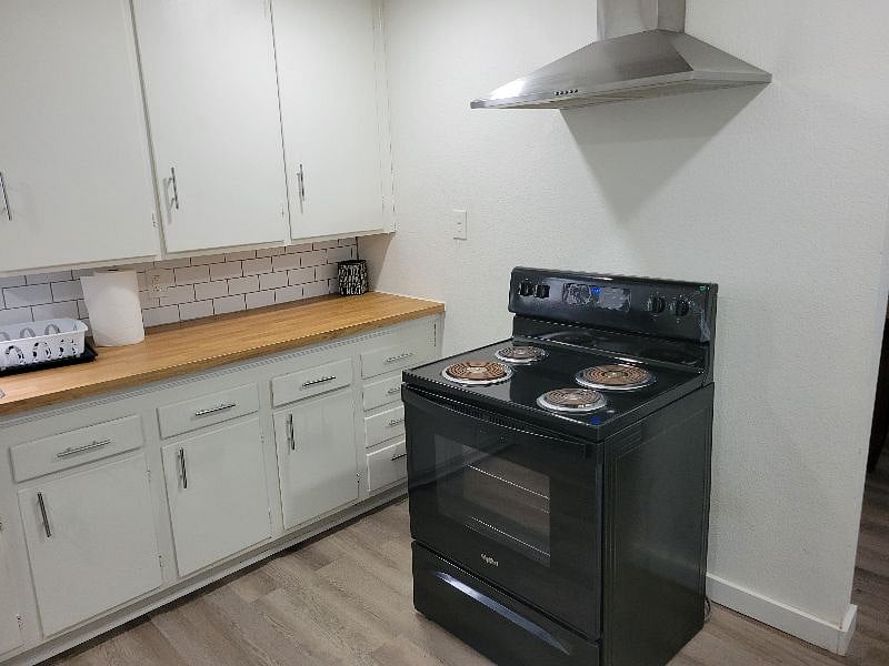 Furnished Finder property 297932_1 photo 10