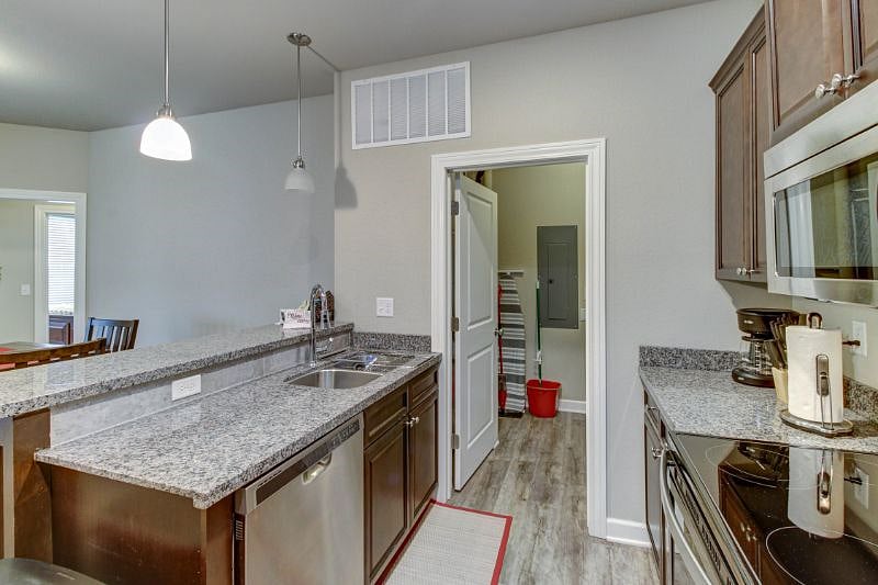 Furnished Finder property 298276_1 photo 9