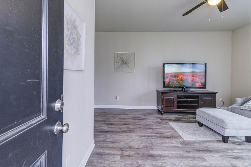 Furnished Finder property 298276_1 photo 13