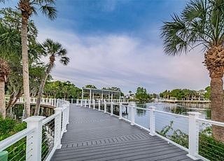 Sims Park waterfront promenade around the lake