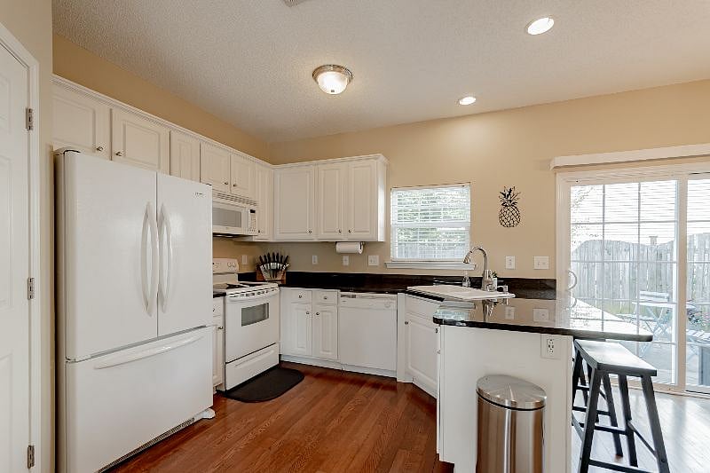 Furnished Finder property 298503_1 photo 4